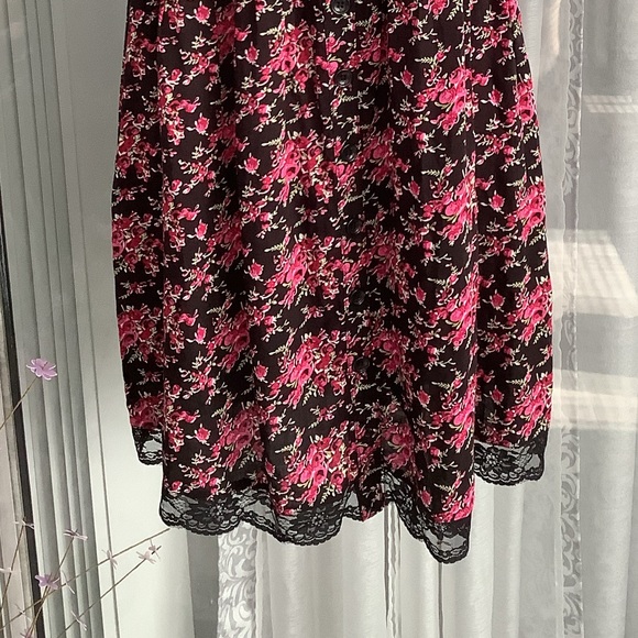 FOREVER 21 FLORAL LACE DRESS - Picture 4 of 5